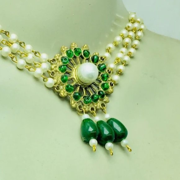 Green Stone and White Pearls Jewelry Set, Tribal Stones and Pearls Jewelry - Picture 3 of 9